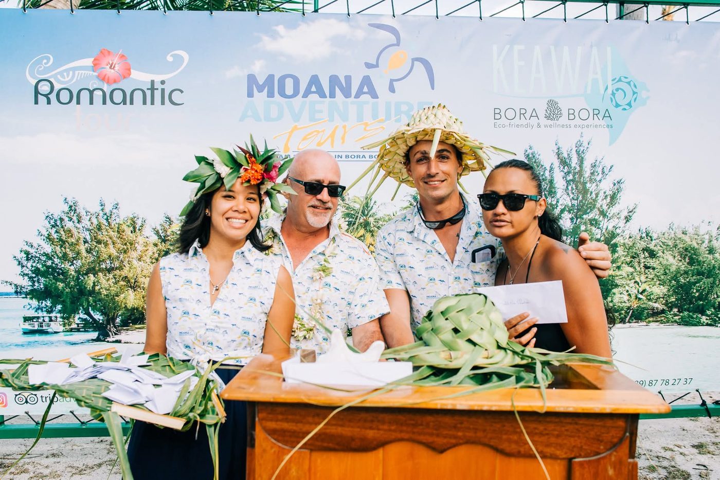 Mathieu Poujade et l'équipe Moana Adventure Tours à Bora Bora